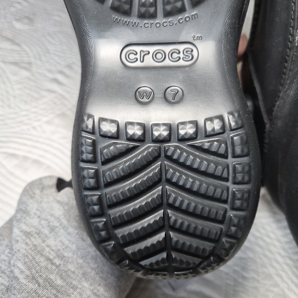 NWT CROCS Classic Bae Glitter Studded Clog Women 7 Platform Black